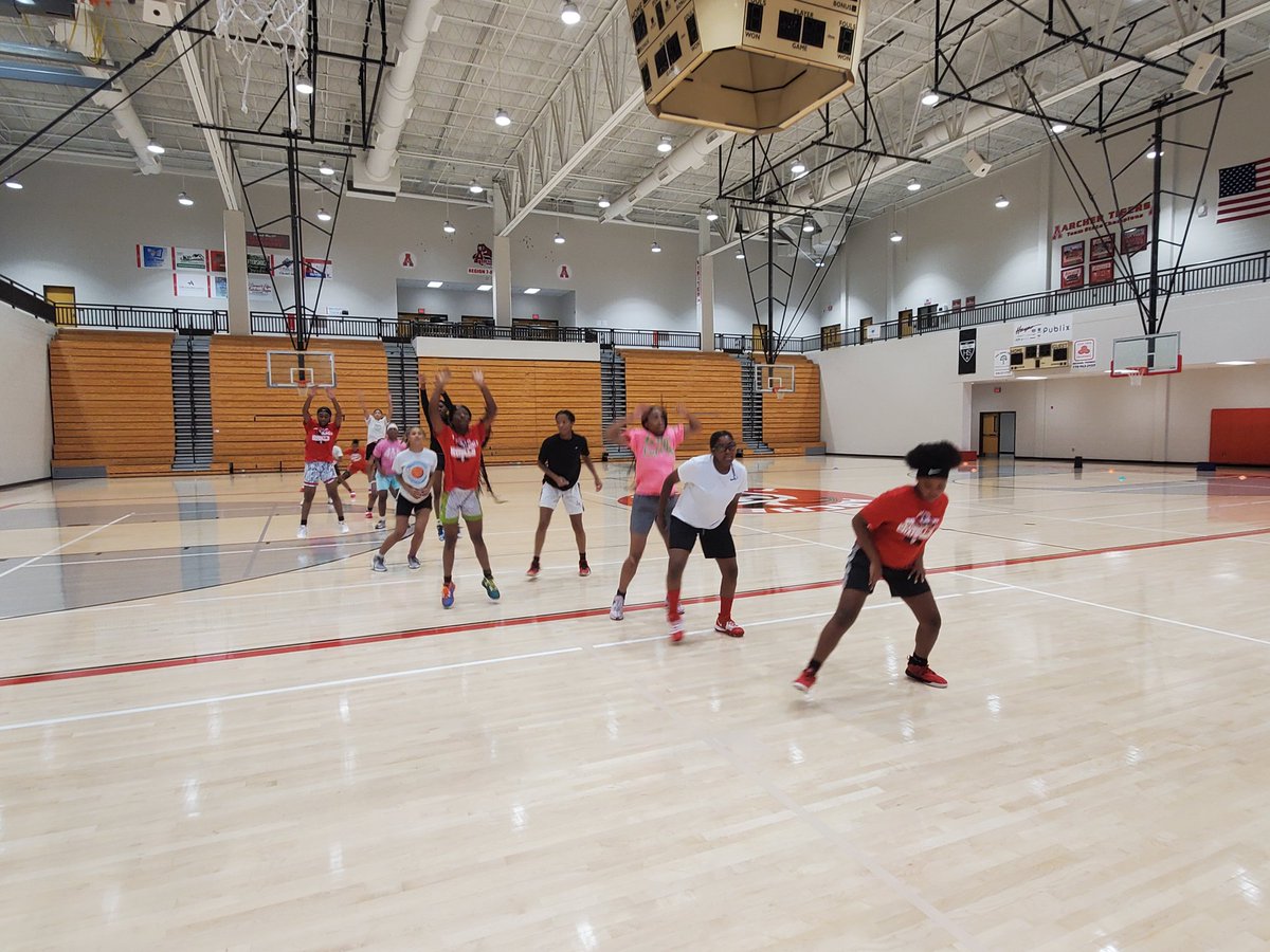 ArcherWBB's tweet photo. Girls putting in work today
"HARD WORK BEATS TALENT WHEN TALENT DOESNT WORK HARD" https://t.co/gwktlFG9Fp