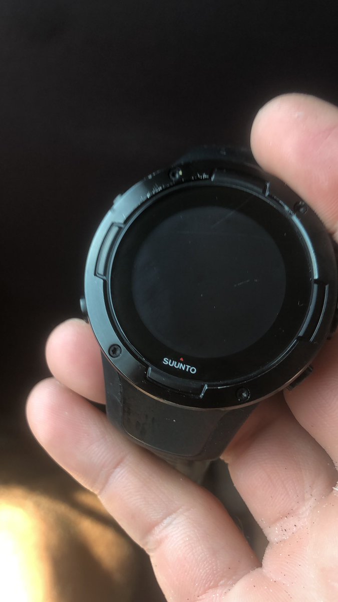 RamesJichards's tweet photo. For any swimmers, runners, or other athletes who want to track their workouts, don’t buy a @suunto. My watch already broken from simply open water swims with water in it, when it’s supposed to be durable for these types of activities, disappointed. https://t.co/vEBC3ZY878