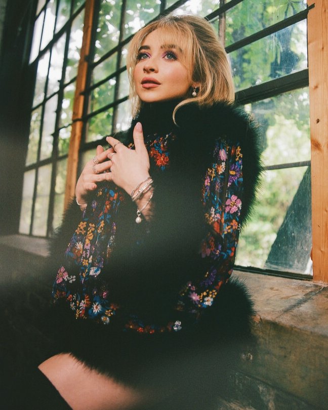 SP (@sabrinaposts) on Twitter photo 