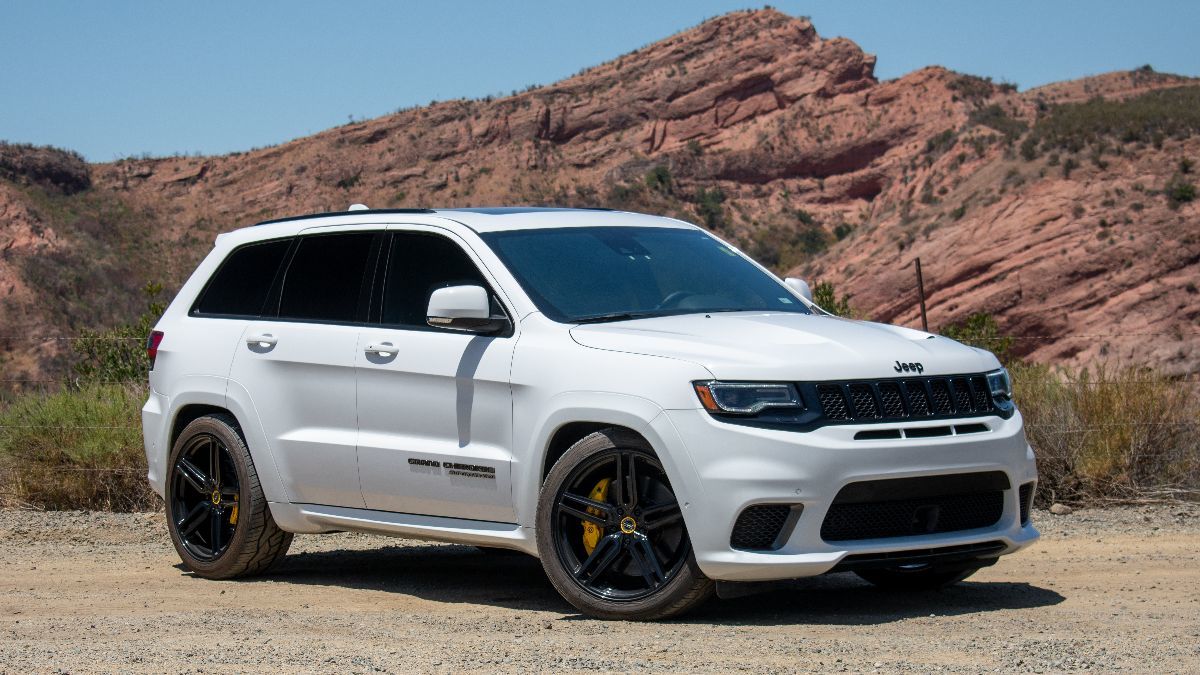 CAMotoDirect's tweet image. 👉 Blistering 707HP 2018 #Jeep Grand Cherokee Trackhawk #ForSale CLICK TO VIEW ocmotorsdirect1.com/pre-owned-cars…

Follow us @CAMotoDirect and @OCAutoX for #Deals on #Cars and #trucks or visit our #SoCal dealerships today #Auto #mondaythoughts #automotive #MondayMotivation 👇