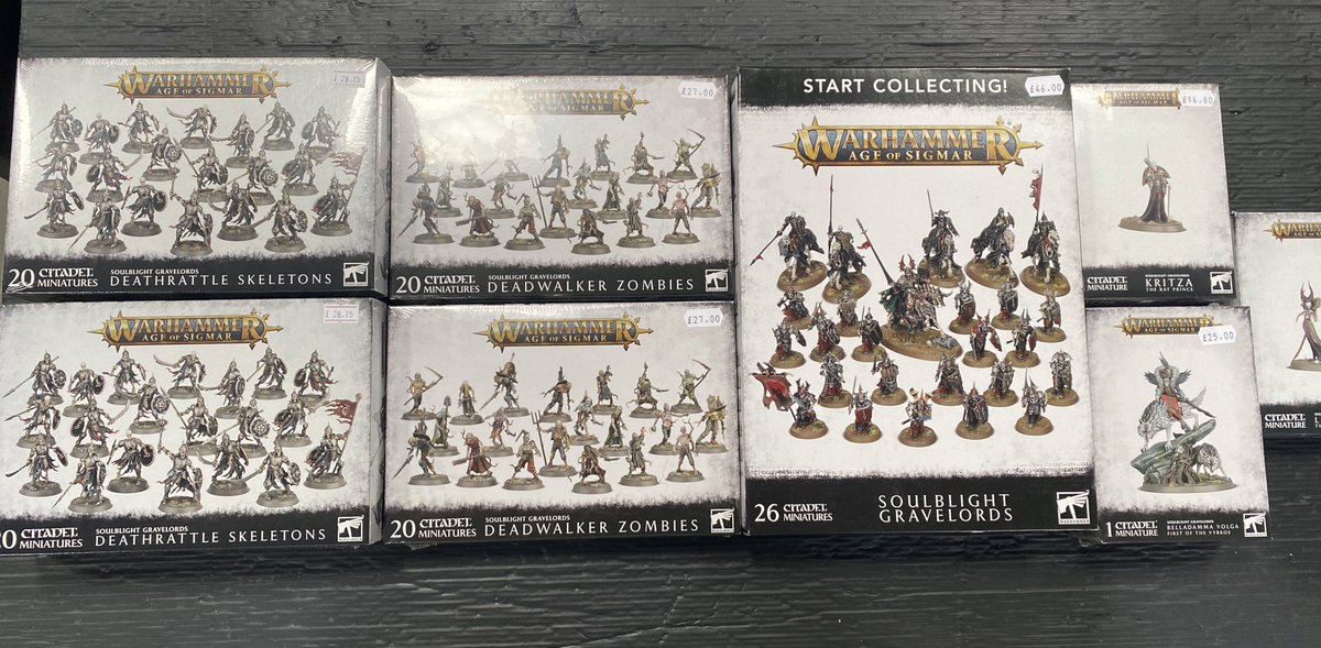 AlchemistsWorks's tweet photo. #WarhammerCommunity #warmongers #watmongers competition time is upon us again, simply Like, follow, RT, comment two people along with a photo of your favourite conversion or paint job to win all below https://t.co/3Fuhe5Nm8e https://t.co/MPkKZaCo7D