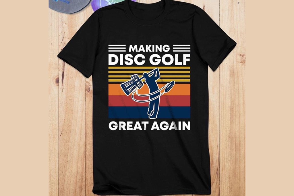 DiscGolfSt's tweet photo. MAKING DISC GOLF GREAT AGAIN
Order here: https://t.co/XhzMmGW2C5
#discgolfstore #discgolfshopping #flyingdisc #frisbee https://t.co/79706JLgOt