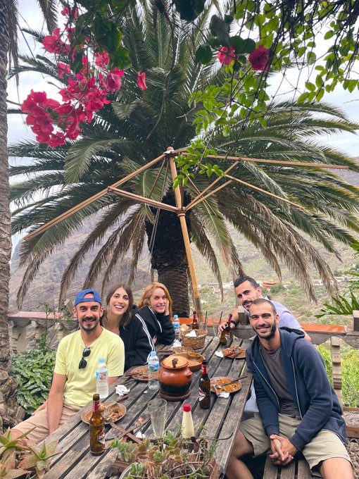 Est&aacute;n siendo unos d&iacute;as geniales en Tenerife ☀️ https://t.co/4nJ18eznkq