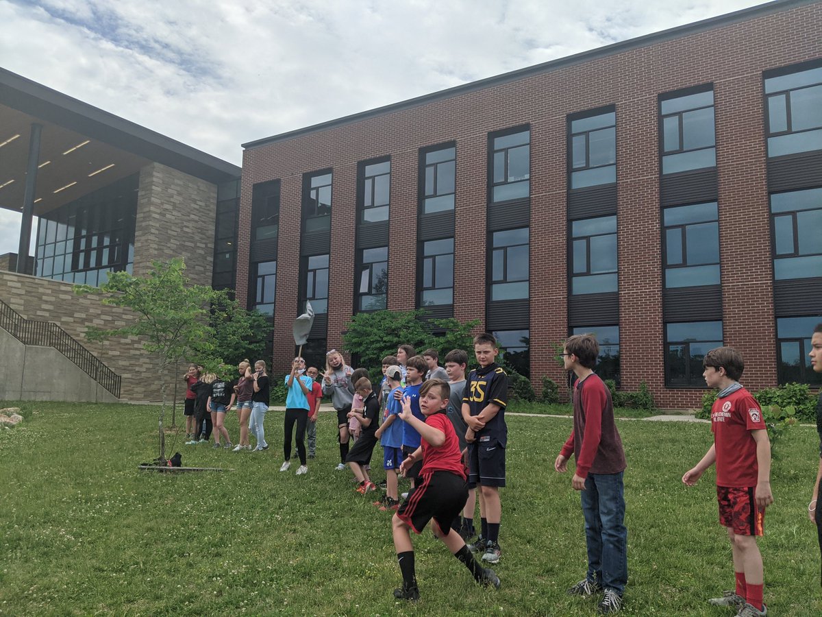EmilyBrFCMS's tweet photo. @FCMSMrBHistory @FCMSPrincipal @scott_lykins @CounselorMG2021 Here are some more! https://t.co/XuYcdXlRZv