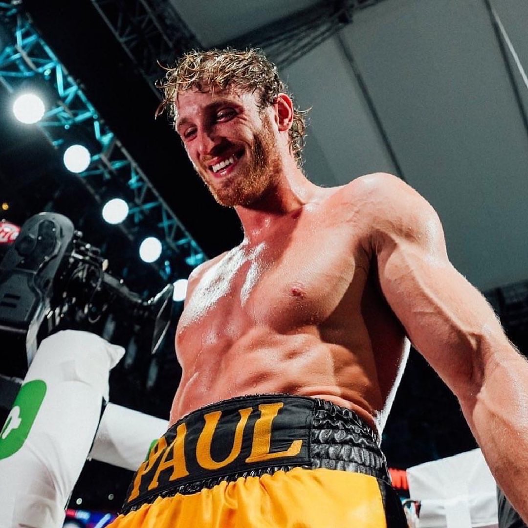 MOBILEMIKE_'s tweet photo. #FloydMayweather @floydmayweather vs. #LoganPaul @loganpaul Ends Without a knock out. 
Mayweather and Paul fought in an eight-round exhibition that ended without a winner. #HowCrazyIsThis #AnotherLongNight #PromotingTheFuture #WeGotThisPlaceOnLockdown #MoreToCome https://t.co/rlC9NsJVAt