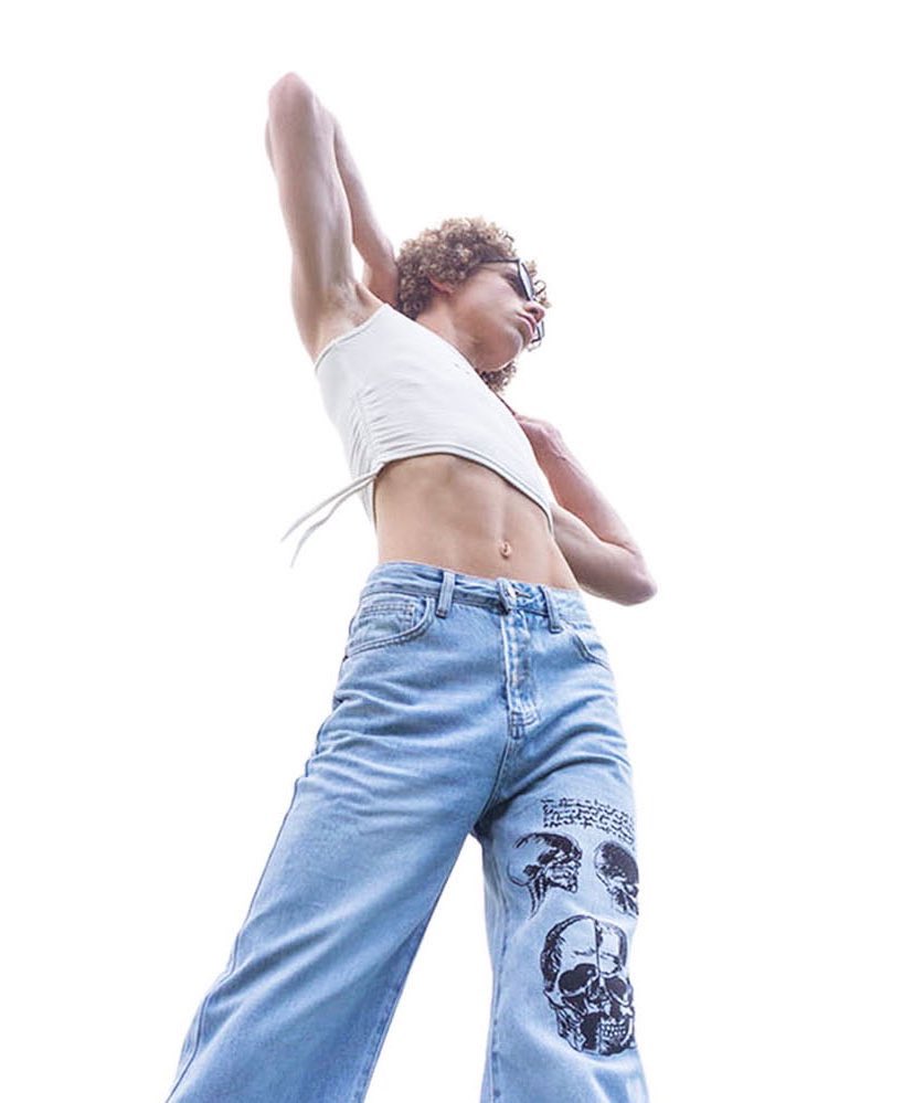 simplycom_plex's tweet image. New items are now live on my website&amp;lt;3

The jeans are custom tailored to fit legs of all lengths, and you have the ability to monogram whatever 3 letters/digits you want on the hood of the cherub sweatshirt🥰

Tap the link in my bio to shop👀💕