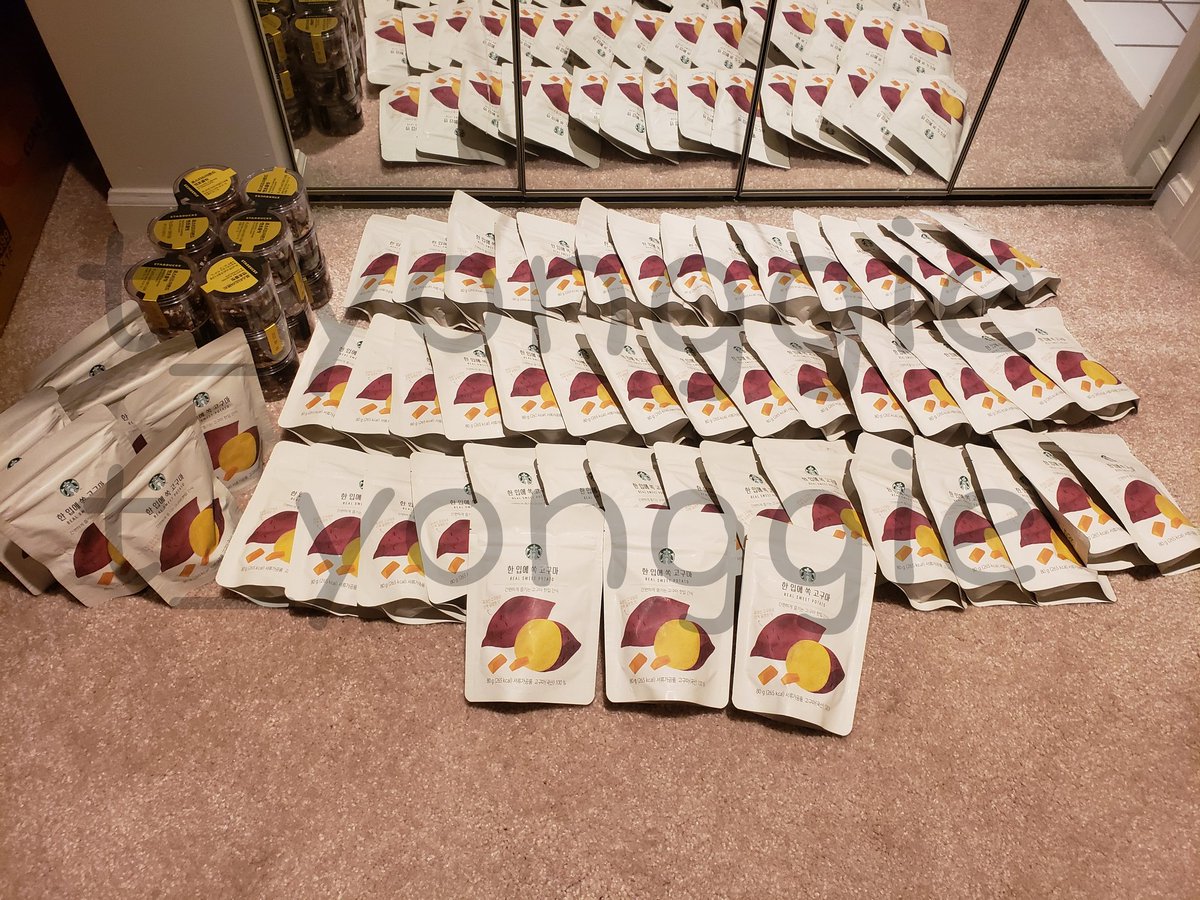 t_yonggie's tweet photo. I received the photocard sets, starbucks sweet potatoes &amp; chocos~ thank you so so much @KrMalrang for helping us get them🥰💕 
#malrangfb https://t.co/Iys0LqDUX4