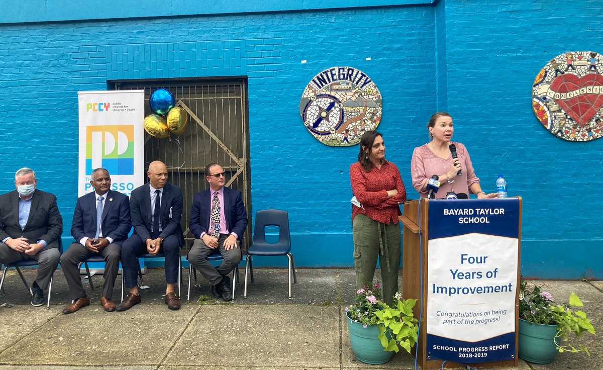 picasso_philly's tweet image. Taylor School's mural celebration event on Friday was FANTASTIC. Thanks to everyone who came out for the culmination of this outstanding #PicassoProject. #phled  @SDPHite @RepBurgos @PCCYteam @BayardTaylorPHL @PHLschools
