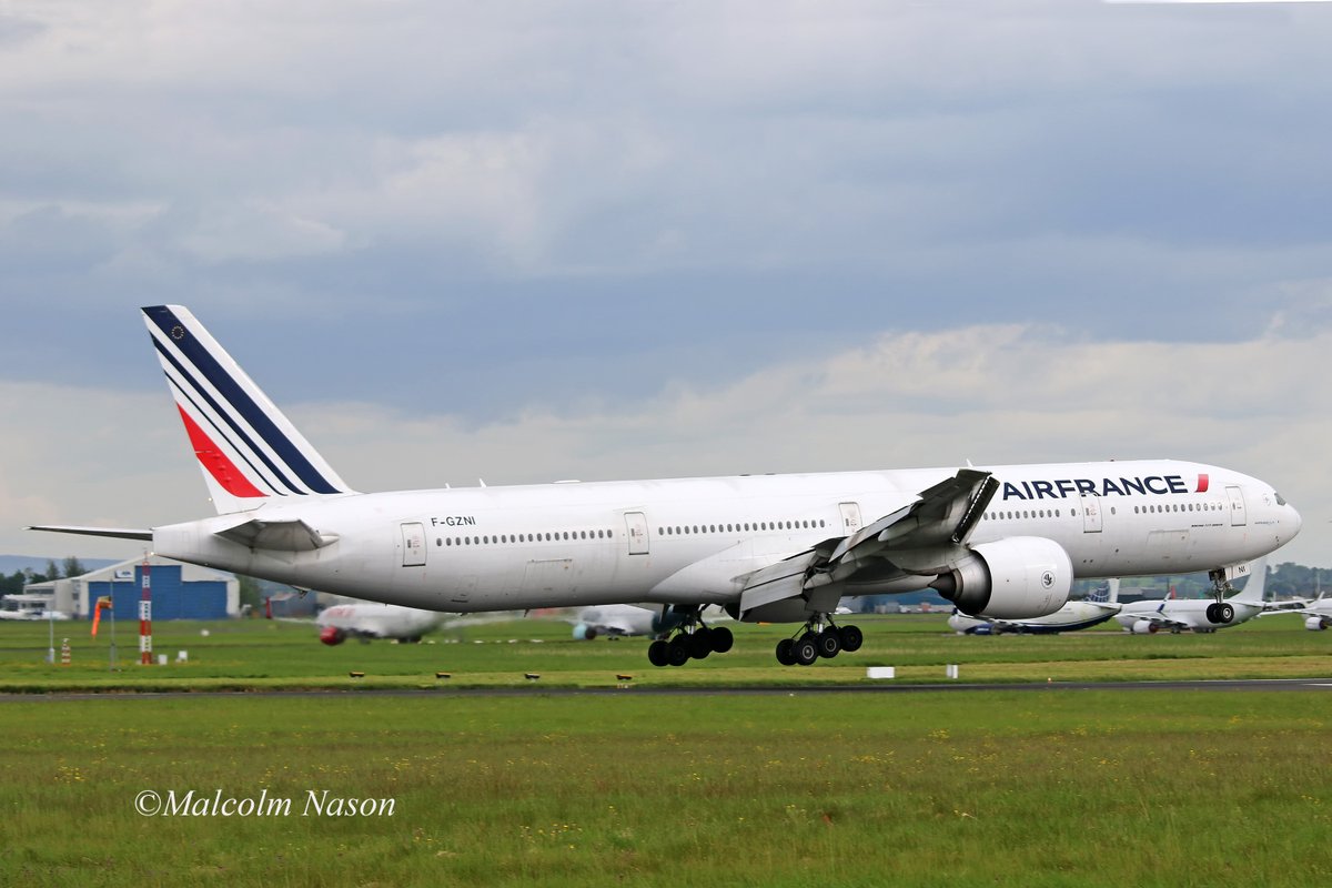 Air France B777-328ER's swopped in the IAC paint hangar at Shannon yesterday evening with F-GZNK departing with the new larger titles and F-GZNI arriving for the same treatement.