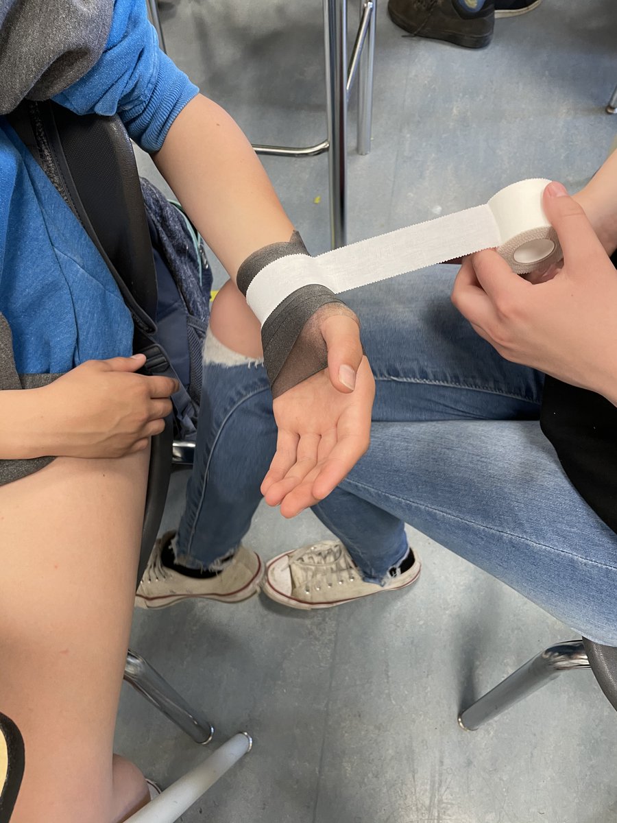 mlkneeshaw's tweet photo. Sports Medicine 7/8/9 students have started learning how to tape injuries! @WGMurdoch #RVSed https://t.co/QNNBUTd6JU
