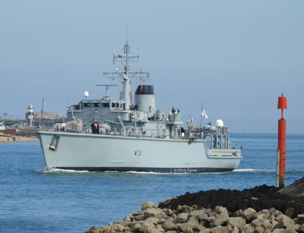 WarshipCam's tweet image. HMS Middleton (M34) Hunt-class Mine Countermeasures Vessel coming into Portsmouth, England - June 7, 2021 #hmsmiddleton #m34

* photo courtesy of @scottyc298