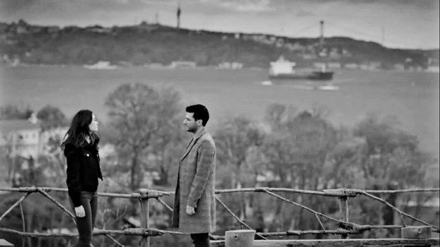 lovecoupples's tweet photo. Cahit Zarifoglu'nun dediği gibi;
'..sevmek; söylemek değildir unutma sessizce alıp, yüreğine koymaktır... https://t.co/Yjc0oPGtEf