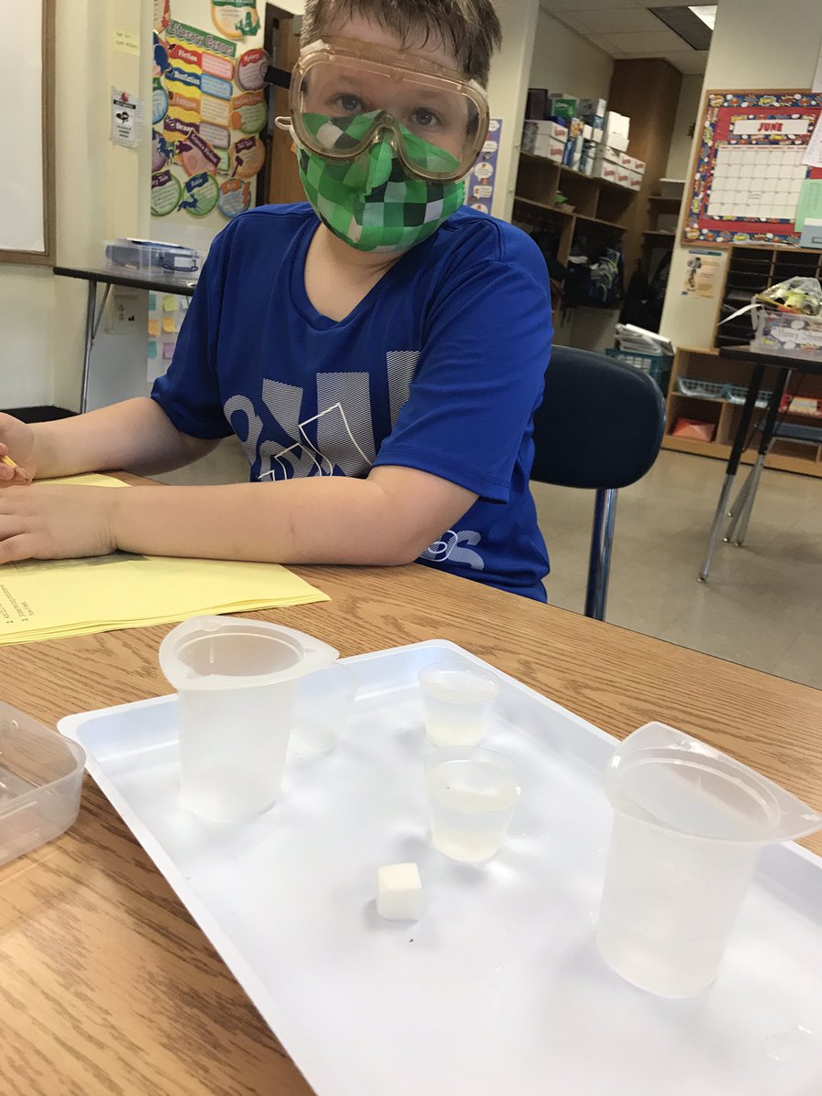 SuperKeiserKids's tweet image. Observing changes to identify whether we are witnessing physical or chemical changes. 

Did the color or temperature change or gas bubbles occur?
#ChemicalChange #PhysicalChange #science