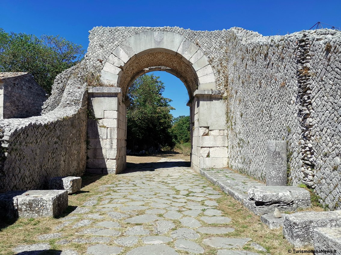 TurismoItaliaNw's tweet photo. DESTINAZIONI | Easyweeks, il Molise entra nella programmazione del tour operator a fianco del Nord Europa. Gli itinerari più belli nella regione 
Leggi la notizia https://t.co/7PXpLWU6WJ 

#Molise #turismo #estate2021 #itinerari #Easyweeks #easyweekstouroperator @Easyweektravel https://t.co/zusE0ccsJO