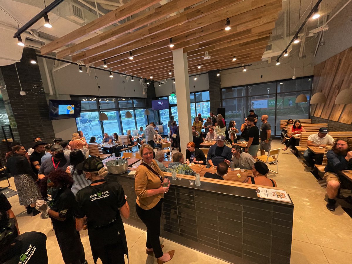 Making burger history as we celebrate the 1st <a href="/shakeshack/">SHAKE SHACK</a>  in Tampa Bay at <a href="/MidtownTampa/">Midtown Tampa</a>. Today’s premiere of Shake Shack rounds out an impressive trio of openings with Sal Y Mar and REI, making Midtown Tampa a hot spot for summer 2021!