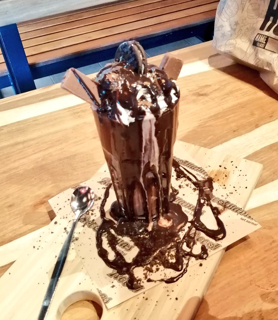 Ng0za's tweet photo. Rocomamas!!!! #WereNotNormal 😎 https://t.co/zDYZKPth2y