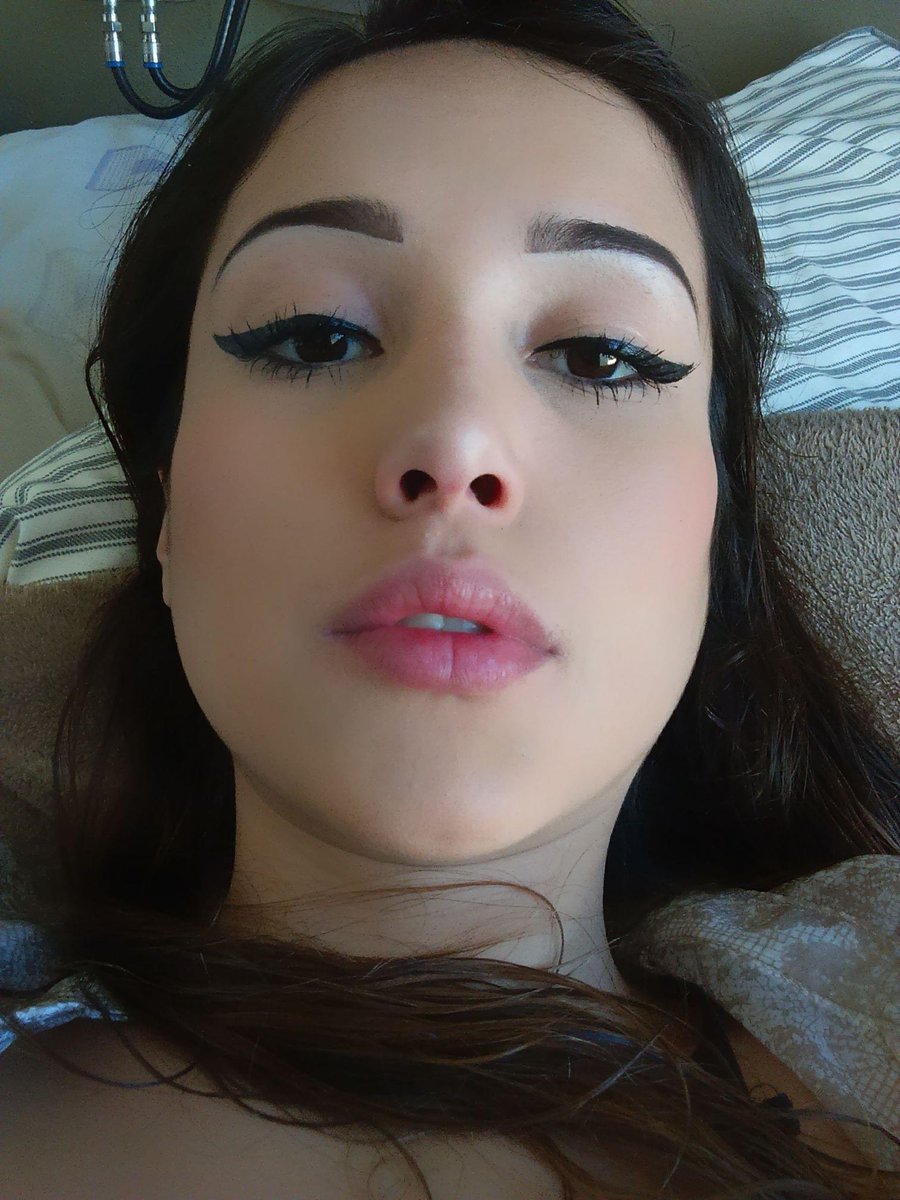 Dime_Michie's tweet photo. ¿Que me harías si me tuvieras así? https://t.co/VYHC3HS6T6