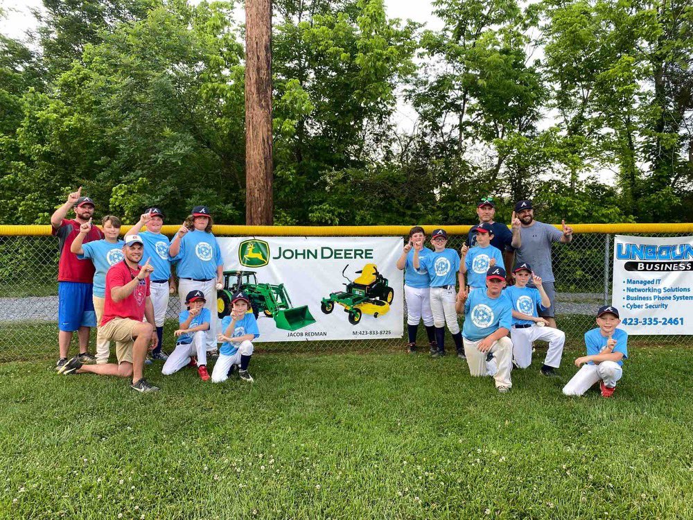 MD_Wine's tweet photo. @Braves can you give a shout out to these young men who won their league championship? Won 8 straight to finish 12-2! @LittleLeague #DBLLTN @FreddieFreeman5 @RealCJ10 https://t.co/6fJB6R3gMW