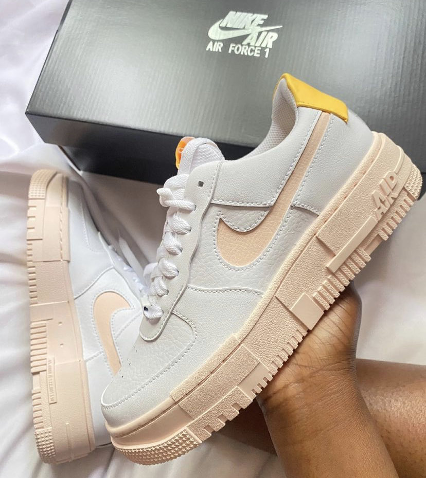 SelectOutfit's tweet photo. AF1 pixel 🍑 https://t.co/edy03e4KD9