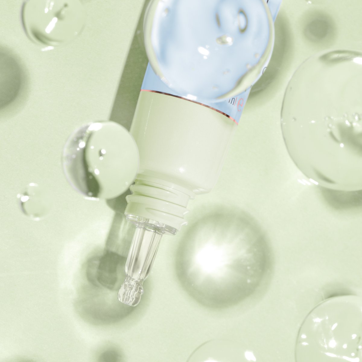PIXIBeauty's tweet photo. #PlayWithPixi 😉 Fill in the Blank:⠀⠀
With its easy-to-apply applicator, our NEW __________ offers a precise application to instantly deliver a cooling, refreshing and energizing treatment.
⠀⠀⠀⠀⠀⠀⠀⠀⠀
#PixiBeauty #Skintreats https://t.co/AAniX1Pdyc