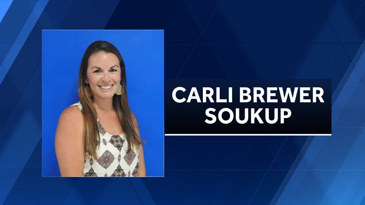 SHARE: ⚠️ This is the truck troopers are looking for after a Greenville County Schools teacher was killed while riding her bike.
Trooper said it is a 2009 Chevrolet Silverado with license plate SXQ-398.  bit.ly/3iqp9Uy