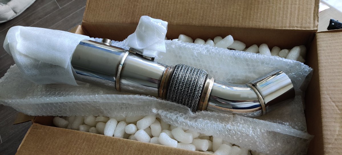 DsevenFTW's tweet image. First ever car mod is delivered!! Now to install! #BoostLogic #Catless #Downpipe