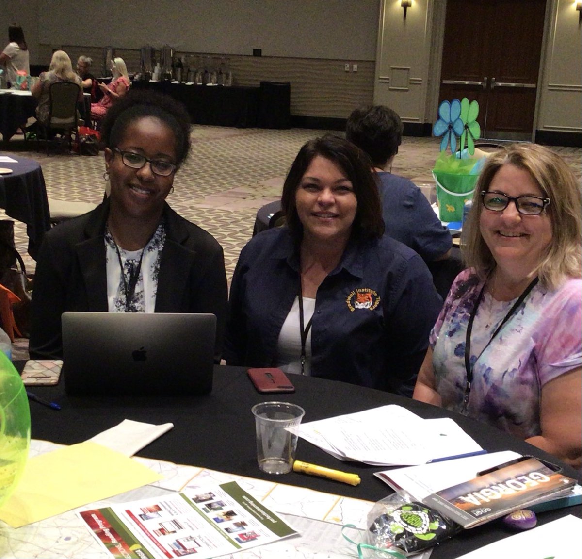 MaryRyan_LCSS's tweet image. Getting some great information attending the Instructional Coaches Conference with @Simpsongrad03 and @TJCounselorAP #MGRESA @MRRVH