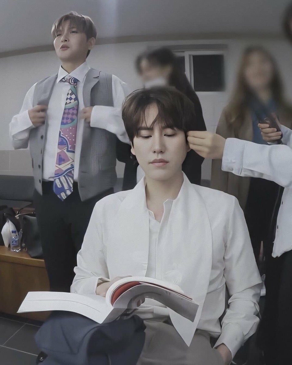 Kyuhyun_Chile's tweet photo. En corea ya se ha cumplido un año desde el lanzamiento de #WhenWeWhereUs, priner album coreano de SUPER JUNIOR K.R.Y 🥳 lanzado el 8 de junio
#superjuniorKRY
#Kyuhyun
#규현
#SUPERJUNIOR
#슈퍼주니어
#KyuhyunChile
| ʀᴇᴅʙɪʀᴅ | https://t.co/iaScJE3fJB