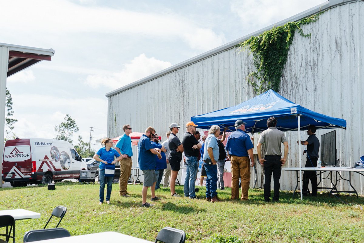 WrapRoof's tweet photo. Last week we demonstrated how to install the Shur-Gard Roof Wrap to ABC Supply contractors in Panama City, Pensacola, and Jacksonville looking to find the most effective temporary roofing solution for the upcoming hurricane season.
#WrapRoof #HurricaneSeason https://t.co/O9caJPkptK
