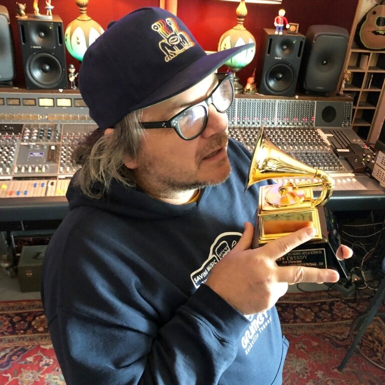 JeffTweedy's tweet photo. Interesting detail about a Grammy. You can speak into the horn and Quincy Jones will answer. https://t.co/RV1HmewEYW
