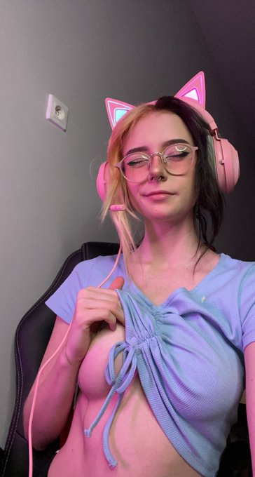 Stream on! https://t.co/njNzrWMNTi