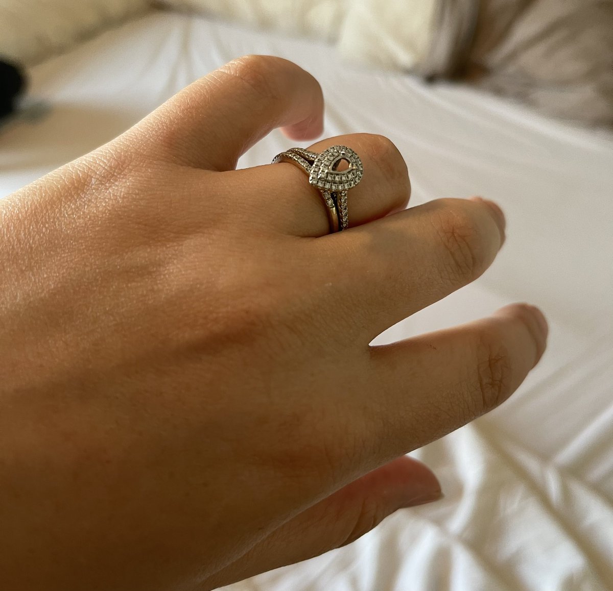 Elizabeth tweet media