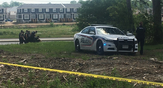 CTVLondon's tweet photo. #BREAKING 'We believe this was an intentional act': Police charge 20-year-old London man with four counts of first-degree murder and one count of attempted murder after Muslim family struck in 'targeted' attack Sunday evening.
https://t.co/ZY77E6PnCU https://t.co/8vZxN1PEsF