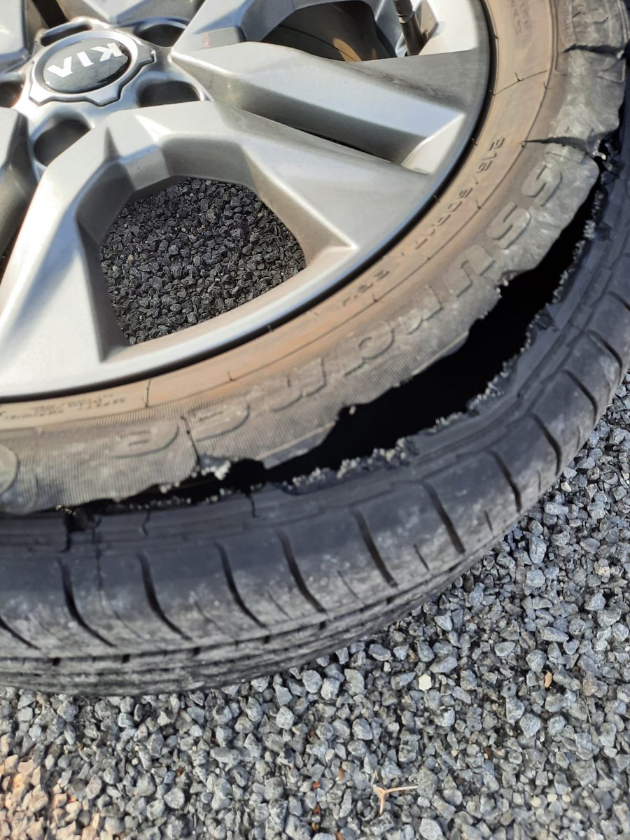 <a href="/KiaMexico/">Kia México</a> mis papás casi se matan en carretera... No estás respondiendo!! Con quién te parece que platiquemos? <a href="/Profeco/">Profeco</a>