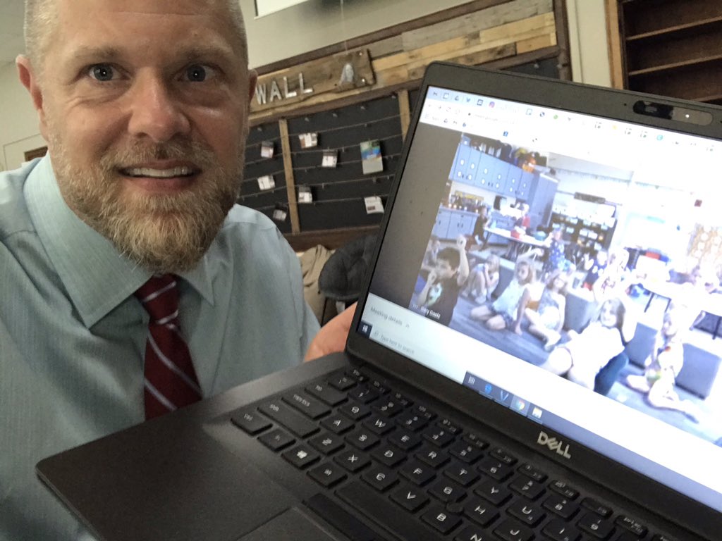 goelzg's tweet photo. Best day EVER when your twin bro @GaryGoelz of @MVWolves invites you to do a virtual read aloud to his awesome 1st graders!  

Btw: I highly recommend “Library Lion.”  Great book.  
📚 🦁 https://t.co/EwZuPKfNBr