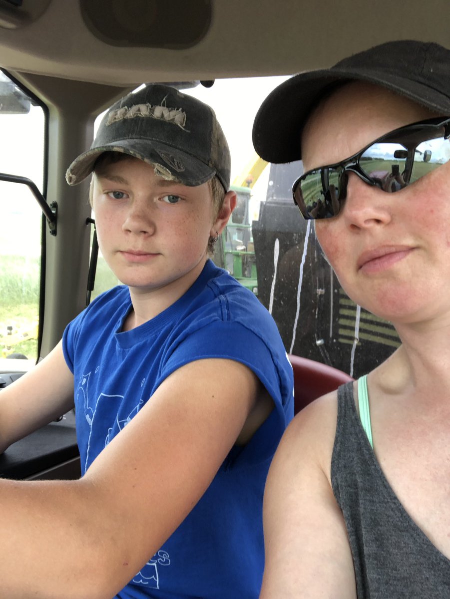 AlmeloH's tweet photo. 1st cut complete - how is this guy hauling already #almost14 🚜🚜🐄🐄 https://t.co/G9p5L2sKyn