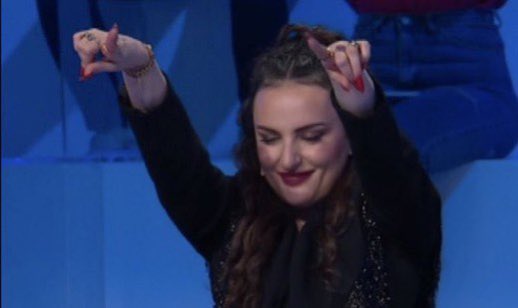 heygiospeakingg's tweet photo. SCUSATE MA IL PADRE DI MATTEO HA DETTO CHE OUED È FINTO AIUTOOOOOOOO CHE KING SCUSATE #isola https://t.co/0YYZ1GyzXI
