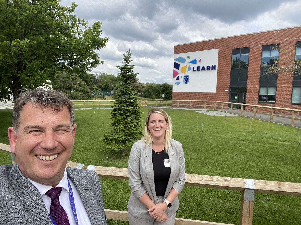 Patrick Ottley-O'Connor (@ottleyoconnor) on Twitter photo First day of our EAL Review with the amazing <a href="/Bethan_Southern/">Beth Southern 🇪🇺</a> <a href="/eal_hub/">EAL HUB</a> ⭐️⭐️⭐️⭐️⭐️
Good feedback so far and already building well on our plans to improve the quality of education & experience of our EAL students
Excellent CPD for staff as well!😀 <a href="/jajtorry/">Jane Torrance</a>
#EAL #LEARN #WHS_ID First day of our EAL Review with the amazing <a href="/Bethan_Southern/">Beth Southern 🇪🇺</a> <a href="/eal_hub/">EAL HUB</a> ⭐️⭐️⭐️⭐️⭐️
Good feedback so far and already building well on our plans to improve the quality of education & experience of our EAL students
Excellent CPD for staff as well!😀 <a href="/jajtorry/">Jane Torrance</a>
#EAL #LEARN #WHS_ID