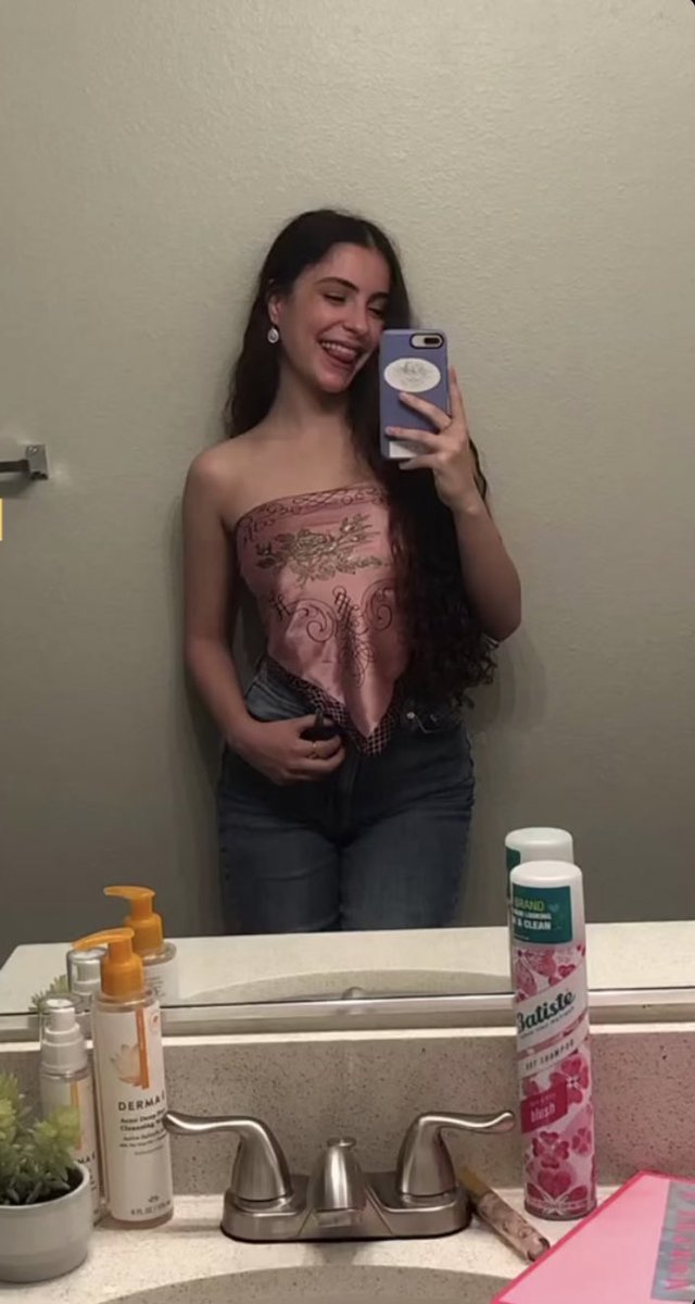 yourbfside's tweet image. yup