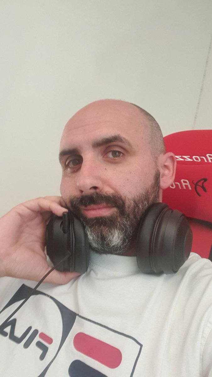 kentilduca's tweet photo. Live! Parliamone! 😊 https://t.co/e400APuHBO