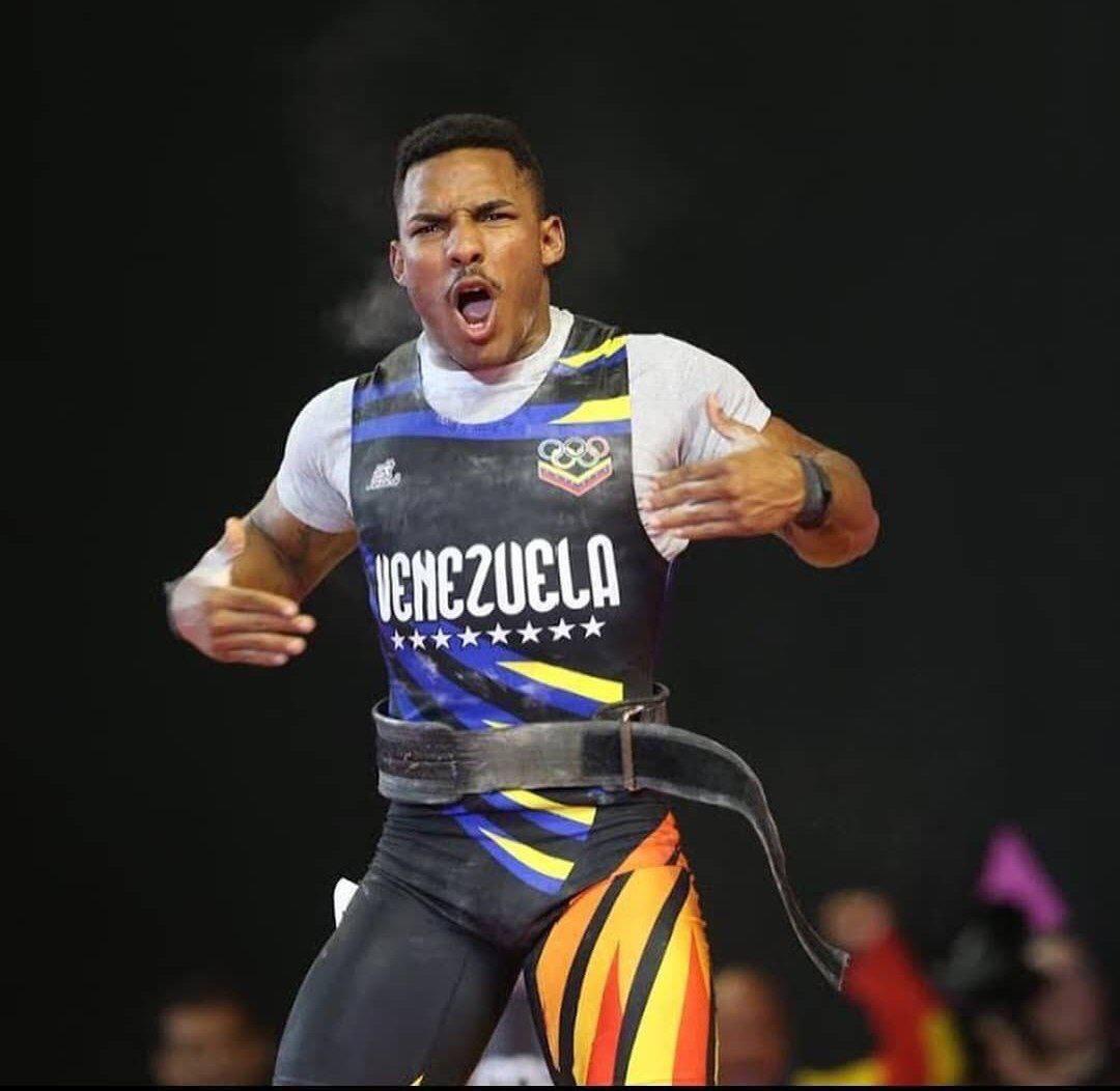 NicolasMaduro's tweet photo. Felicito a nuestros atletas de levantamiento de pesas, Julio Mayora y Yusleidy Figueroa, por su grandiosa clasificación a los Juegos Olímpicos #Tokyo2020. ¡Nos sentimos orgullosos de ustedes! Sigan llevando el nombre de Venezuela a lo más alto. ¡Dios los Bendiga Muchachos! https://t.co/quyaIoXYfc