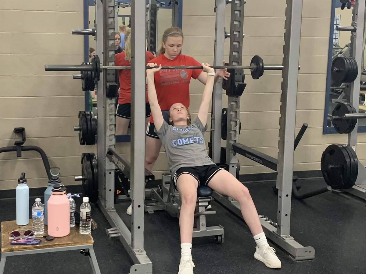 coachfox5's tweet photo. Girls back in the weight room and started 🏀 team camp today. Great way to start the week! #BlueComets https://t.co/5zb2z4cIFT