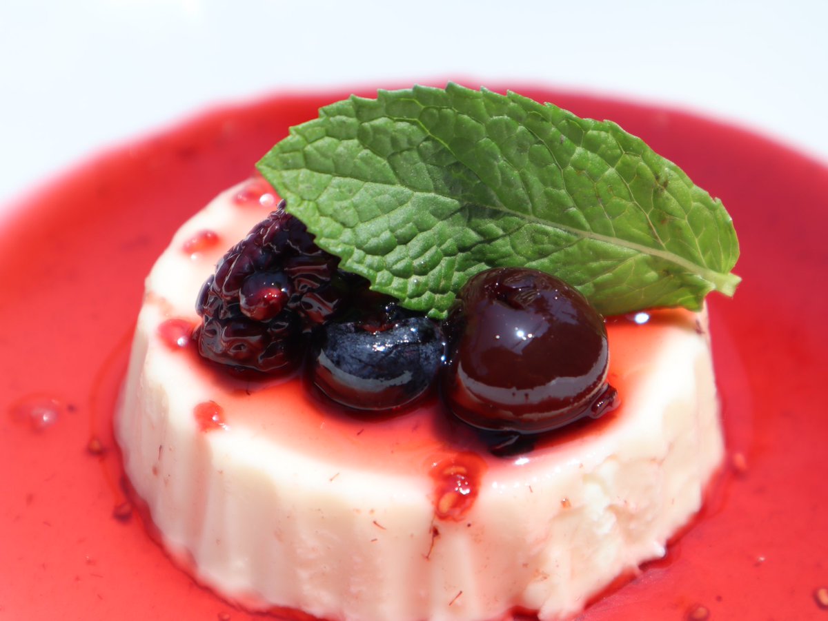 BrooklynAvePCO's tweet photo. Panna Cotta Dessert is now here!!!! Muah 😽 https://t.co/73wu4dg52V
