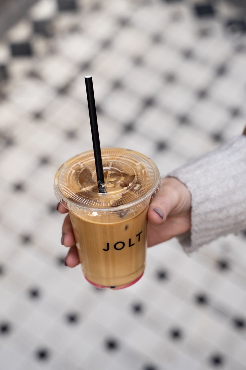 Sunny days spent out and about call for takeaway iced lattes 🌞