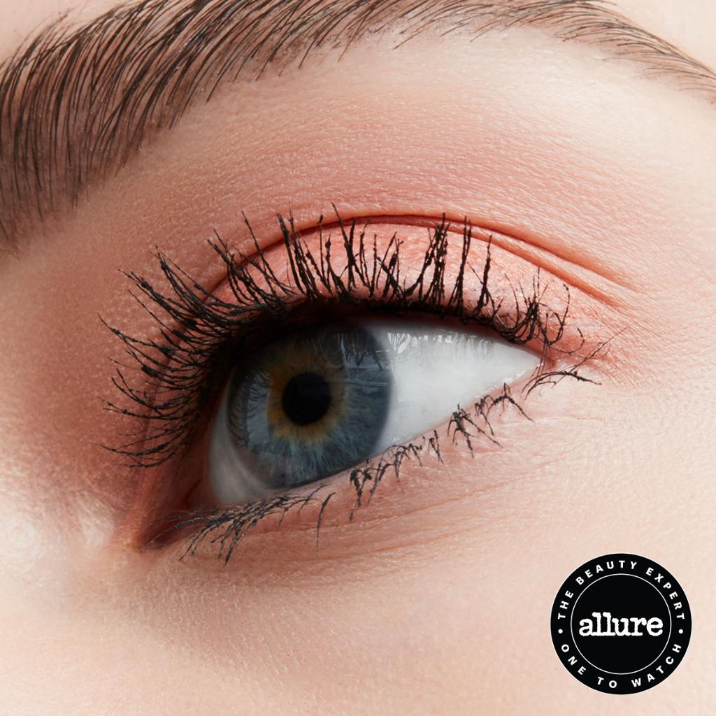 MACcosmetics's tweet photo. Let your lashes steal the show. Turn your low-key look into a high-impact beauty beat with the extravagant false-lash effect of NEW #MACMagicExtension. https://t.co/4tuFgG6YQU https://t.co/RHdllyEB4I