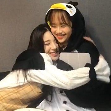 loona tiny pics 🏛️ rt in fixed pls (@loonatiiny) on Twitter photo 