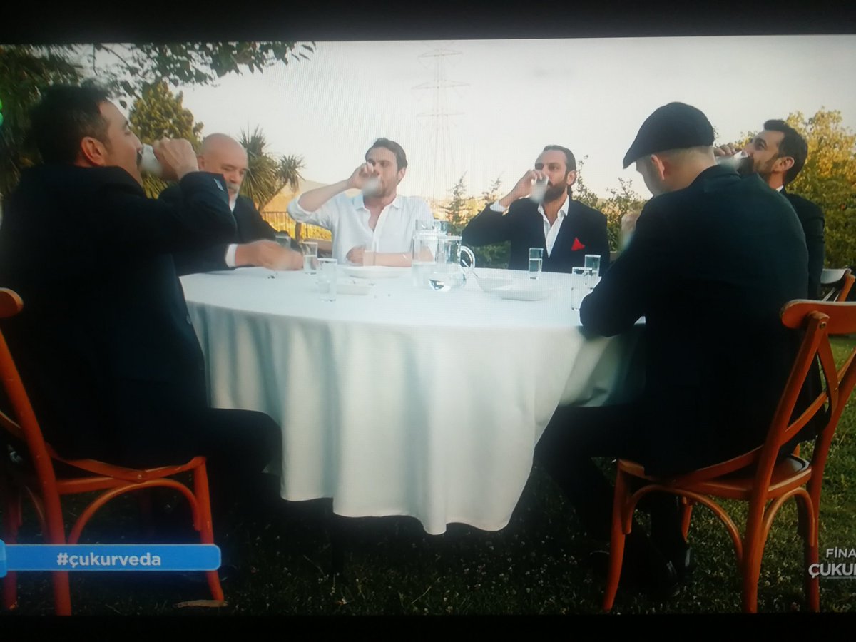 Ahirette rakı içti adamlar finalde kaybettiler mk 😂 #cukurveda