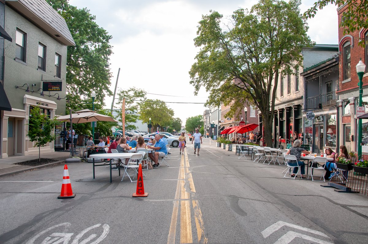 CityofJeff's tweet photo. We couldn't have asked for a better weekend in the City of Jeffersonville. We kicked off Shoe Sensation's #jamminINjeff at the RiverStage with #SummerOnSpring and we'll do it all over again next weekend. It was so good to see you all again! #onlyINjeff https://t.co/1klUuuNMyU
