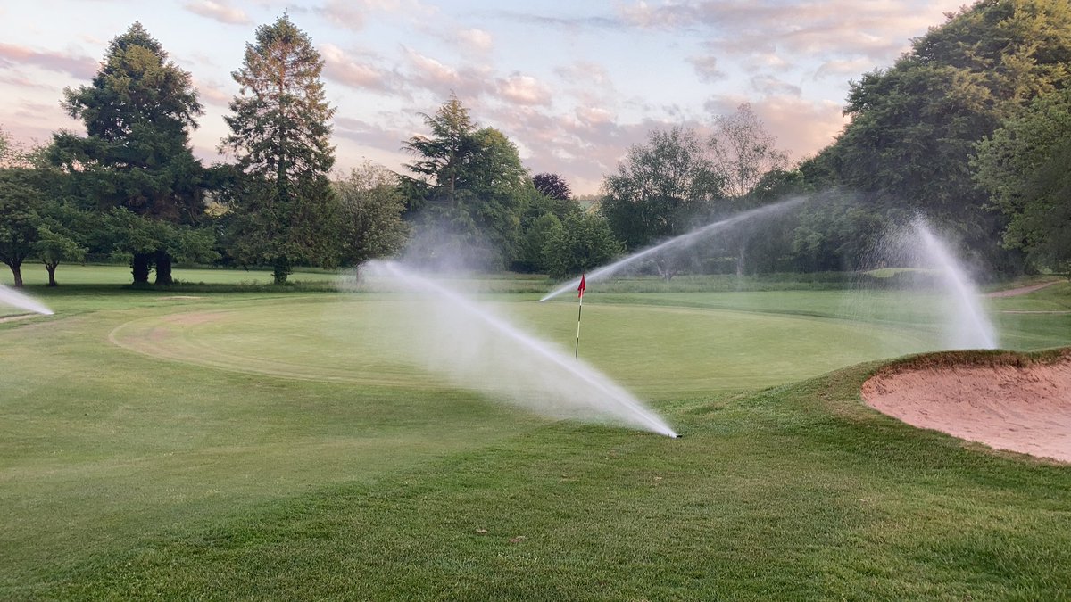 Lovely evening to top up our moisture levels on the greens @tivertongc
When we can control our moisture levels, we like to keep them between 20-25% 
#teamtiv