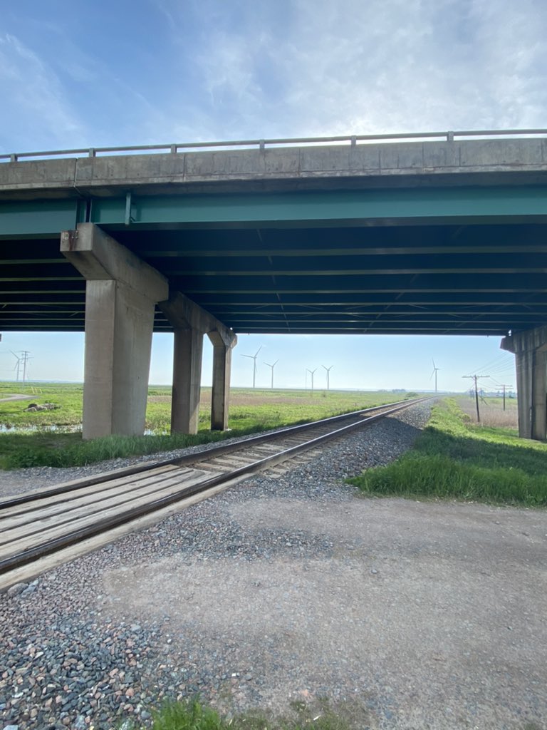 NovaScotiaESM's tweet image. Our Chignecto Region has on average $50 million dollars worth of goods passing through our integral section of the Atlantic Gateway and Trade Corridor every day. #bordercommunity #cumberlandnorth #priority #criticalinfrastructure #rail #trucks